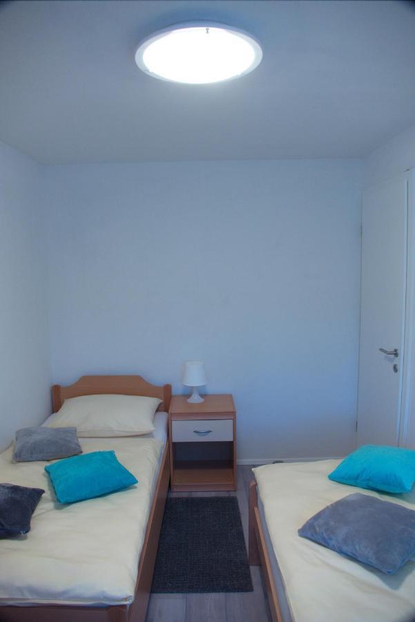 Apartmaji Anita Begunje pri Cerknici Kültér fotó