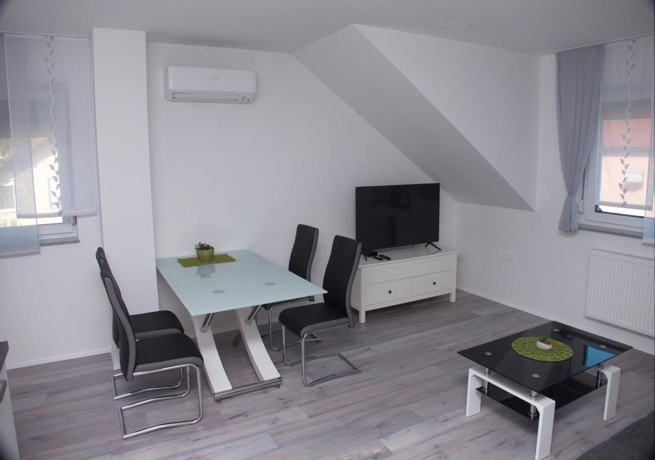 Apartmaji Anita Begunje pri Cerknici Kültér fotó