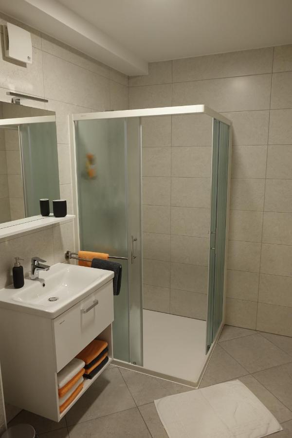 Apartmaji Anita Begunje pri Cerknici Kültér fotó